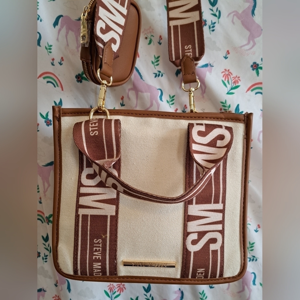 NWOT Steve Madden Bwebber Neutral Canvas Casual Everyday Prepp Purse Bag & Pouch